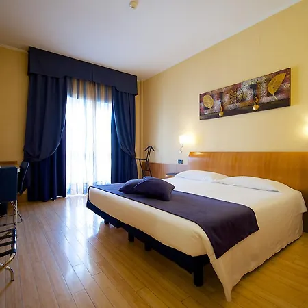 Western Luxor 4* Turín