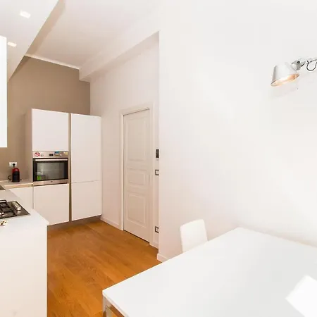 Appartamento Porta Nuova&parco Del Valentino Roomy Flat Torino