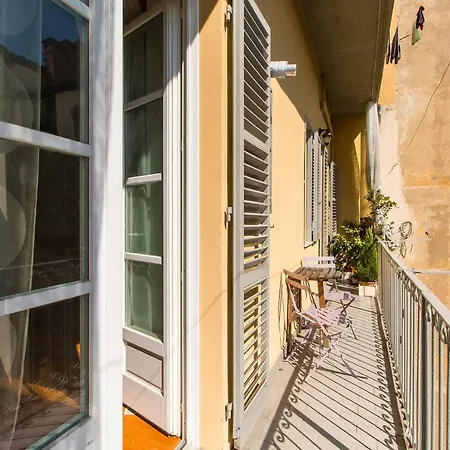 Apartamento Porta Nuova & Parco Del Valentino Roomy Flat *