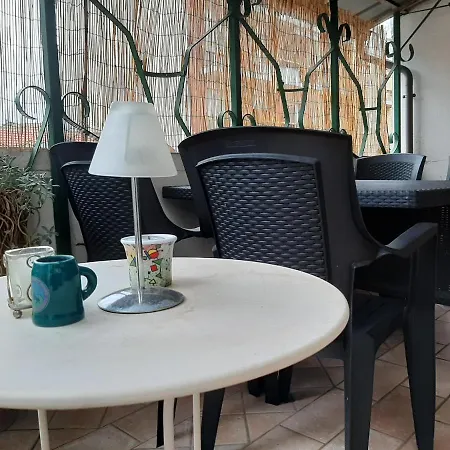 Apartment In Colore