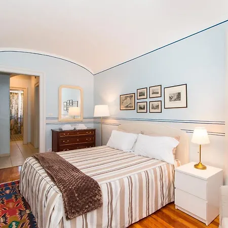 Golden Eagle Appartement *