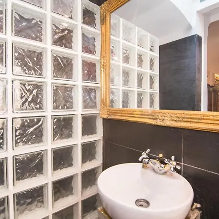 Apartment Piazza Vittorio Veneto Elegant Flat