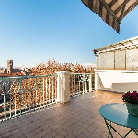 Panoramic Terrace & Mole's View Cosy Flat