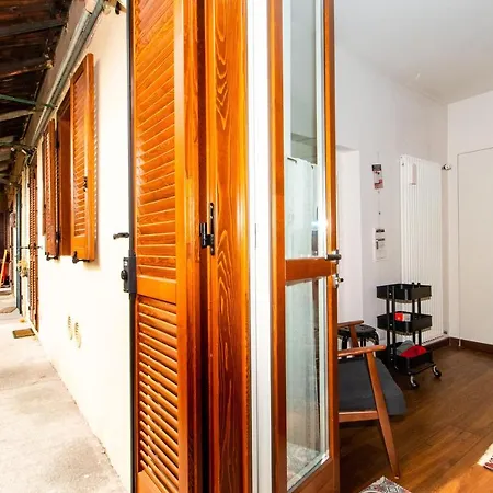 Della Regina Refined Flat Apartment *