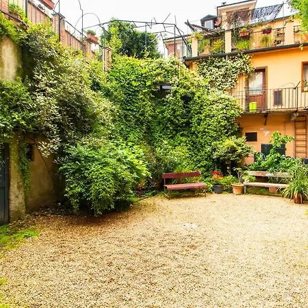 Apartment Della Regina Refined Flat