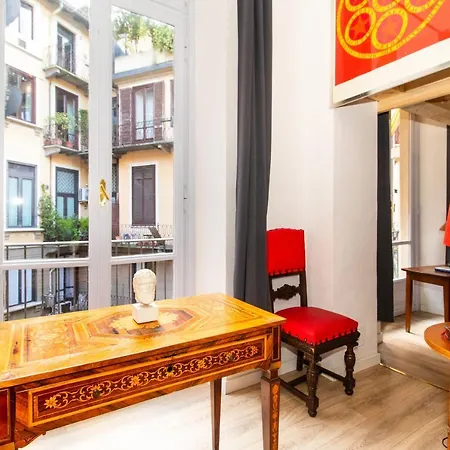 Apartment Piazza Castello Elegant