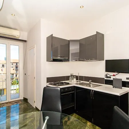 Apartment Borgo San Paolo Stylish Apt With Jacuzzi Turin