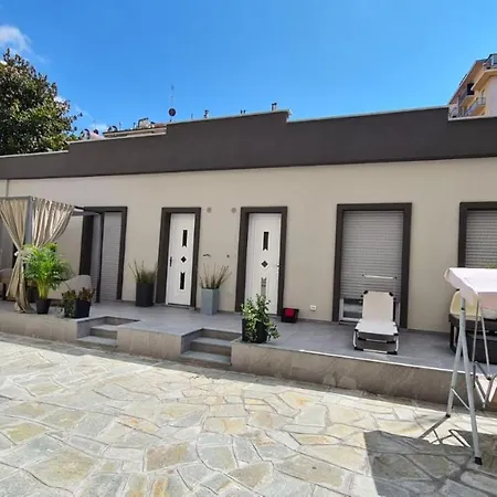 Decoluxe !apartamento Con 1 Da Letto , In Zona San Paolo , Via Martiniana * Torino