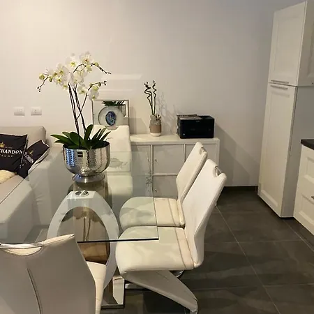 Decoluxe !apartamento Con 1 Da Letto , In Zona San Paolo , Via Martiniana * Torino
