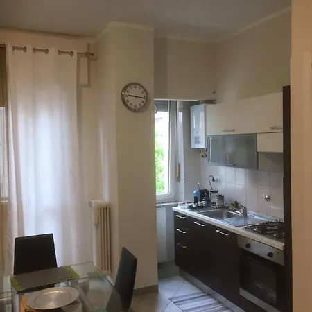 Santa Rita Corso Cosenza 1 Minuto Inalpi Arena Concerti Ex Palaalpitour 8 Min Dal Centro 7 Min Ospedale Molinette 6 Min Politecnico Parcheggio Libero Gratuito *