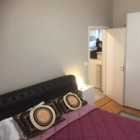 Santa Rita Corso Cosenza 1 Minuto Inalpi Arena Concerti Ex Palaalpitour 8 Min Dal Centro 7 Min Ospedale Molinette 6 Min Politecnico Parcheggio Libero Gratuito *