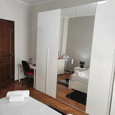 Santa Rita: Location Near Molinette Hospital & Politecnico Apartment *