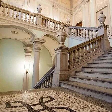 Royal Palace Otel
