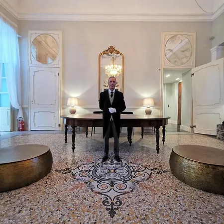 Royal Palace Otel
