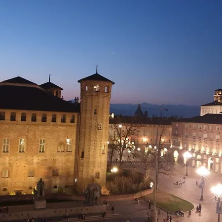 Piazza Castello 1