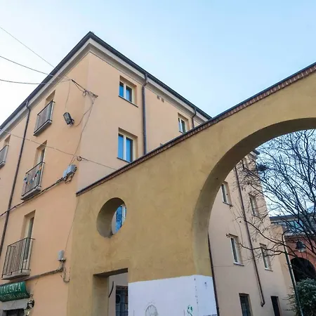 Borgo Dora Artistic Studio * Turin