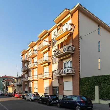 Precollina Balcony Flat Turin