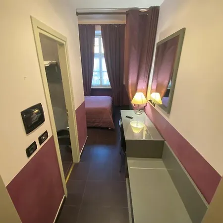 Artua'&solferino 3* Turin