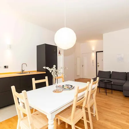 Ca' 50 Modern Balcony Flat Apartment