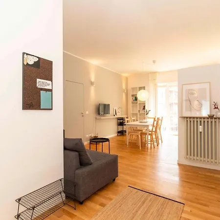 Ca' 50 Modern Balcony Flat Apartment