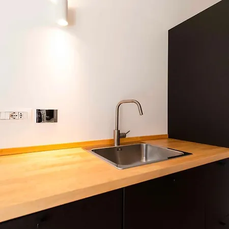 Ca' 50 Modern Balcony Flat Apartment Turin