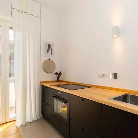 Ca' 50 Modern Balcony Flat Apartment Turin