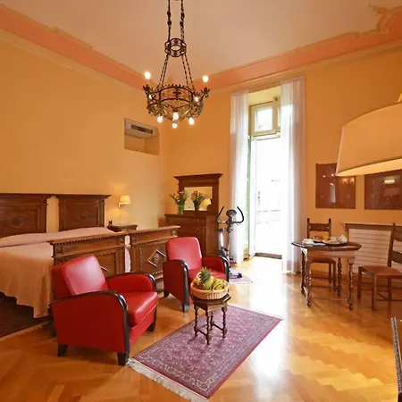 Hotel Roma E Rocca Cavour 3*