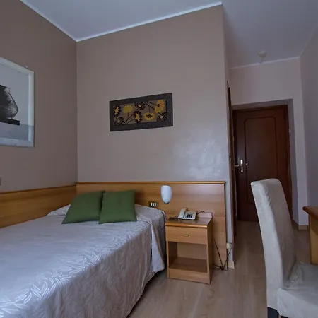 Adriano Hotel 3*