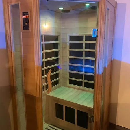Con Vasca Jacuzzi E Sauna In Piazza Statuto With Ac