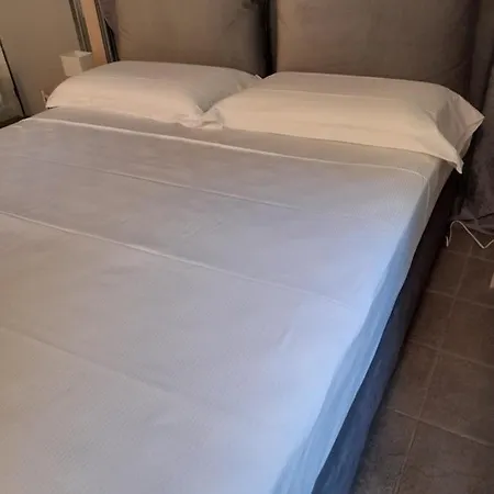 Apartamento Garibaldi Loft, A Piedi A Palazzo Reale