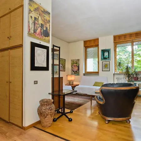 Ponchielli Apartment *