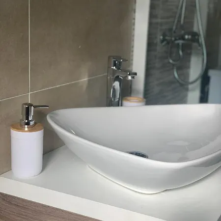 Apartment Iris 128: Il Terrazzino Sul Giardino