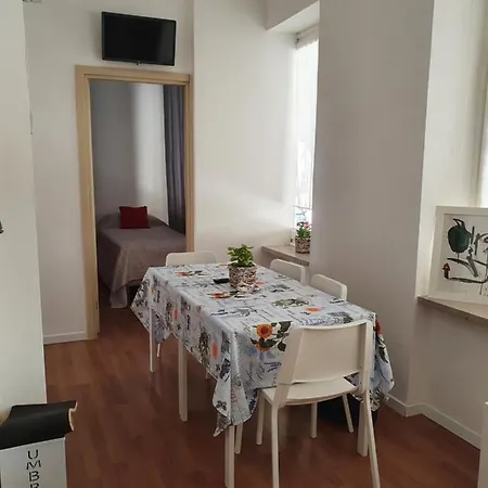 Hostdomus - Sotto Il Portico * Torino