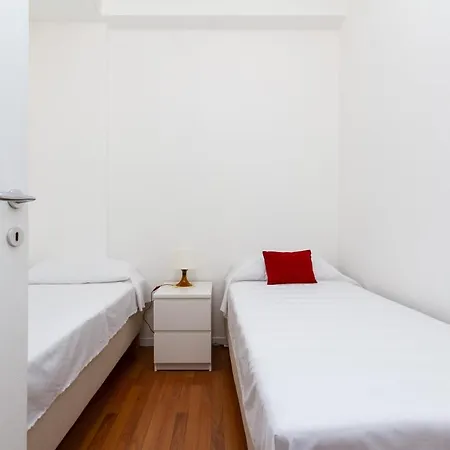 Appartamento Hostdomus - Sotto Il Portico Torino