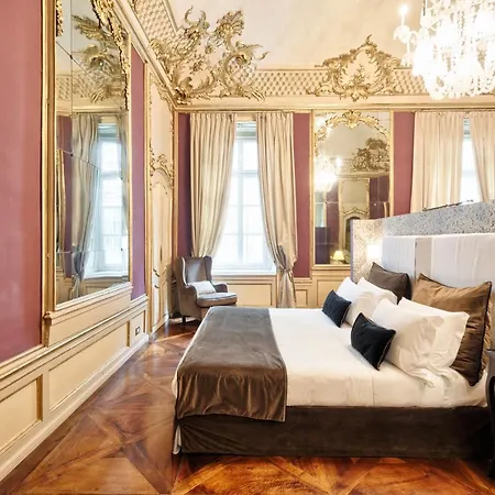 Palazzo Del Carretto-art And Apartment *