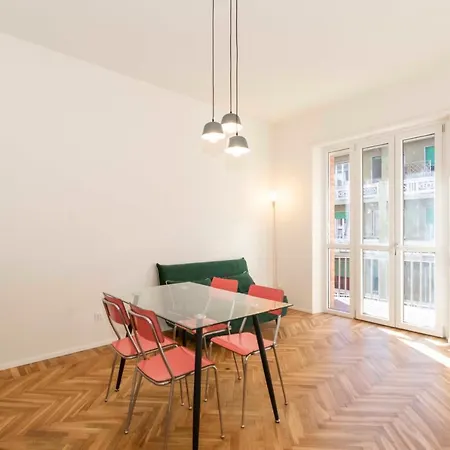 Aurora Lovely Flat With Balcony *