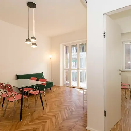 Apartment Aurora Lovely Flat With Balcony *