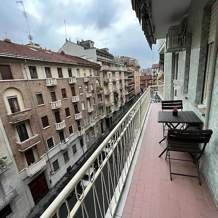 Attico Briccarello: Elegant Near Palaalpitour And Olympic Stadium Turin