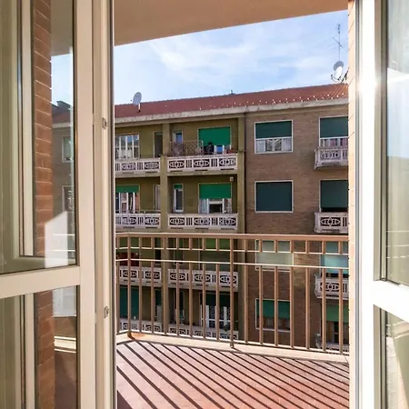 Apartment Aurora Lovely Flat With Balcony *