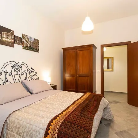 Boucheron Near Piazza Statuto! Apartment