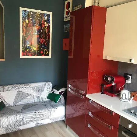Casa Toret: Bilocale Luminoso E Moderno, Ben Attrezzata Appartamento Torino