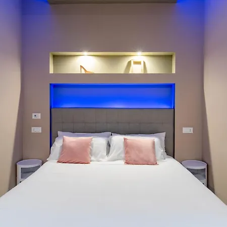 Loft Apartment *