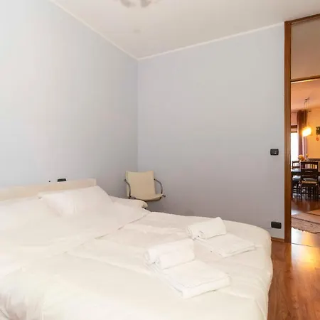Apartment P.zza Vittorio Veneto Cozy Apt W/private Parking