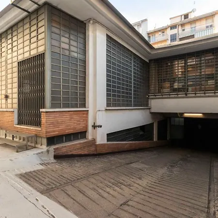 P.zza Vittorio Veneto Cozy Apt W/private Parking