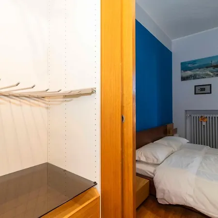 P.zza Vittorio Veneto Cozy Apt W/private Parking Apartment