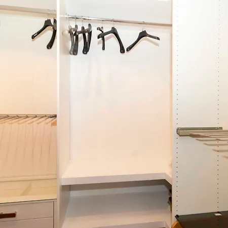 P.zza Vittorio Veneto Cozy Apt W/private Parking