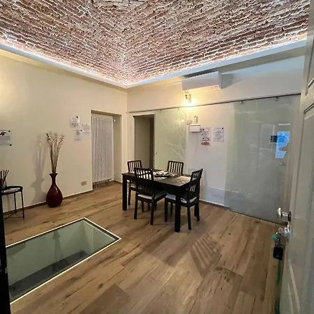 Apartment Con Vasca Jacuzzi E Sauna In Piazza Statuto With Ac
