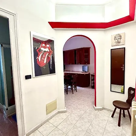 Bella House, A 200 Metri Dalla Metropolitana Apartamento Turim