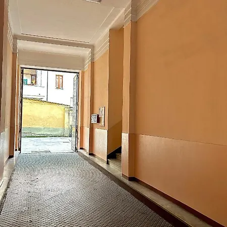 Apartamento Bella House, A 200 Metri Dalla Metropolitana