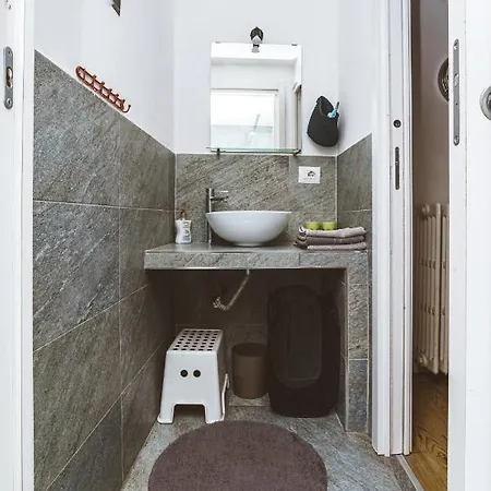 Stagabin Little Loft Near Porta Susa Station And Subway Apartment
